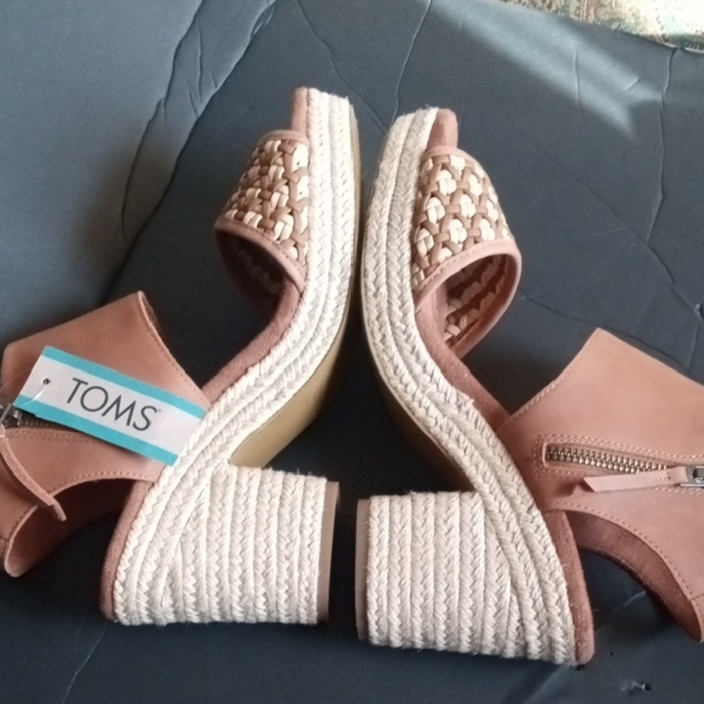 Toms Tan Woven Front Espadrille Block Heel Sandals NWT - Picture 9 of 16